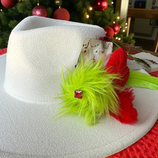 Grinchy Heart Hat Fascinator - Mad Gringa Hats & Boutique